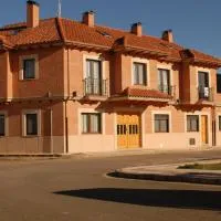 Hotel Rural Astura، فندق في Villacelama