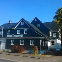 Antikhotel Steinbacher Hof, hotel di Steinbach am Wald