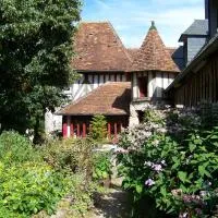 Le Pommenial de la Hérissonnière, hotelli kohteessa Saint-Aubin-de-Bonneval