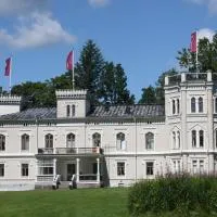 코트카에 위치한 호텔 Kartanohotelli Karhulan Hovi