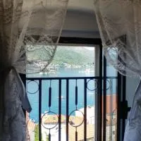 BellaVistaZmukic Guesthouse, hotelli kohteessa Perast