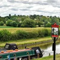 Narrowboat at Weedon, hotel v destinaci Weedon Bec