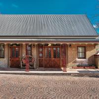 Old Bank Boutique Hotel, hótel í Mittagong