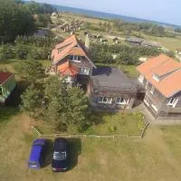 Viesu nams un kempings Papes Čakstes, hotel v mestu Pape
