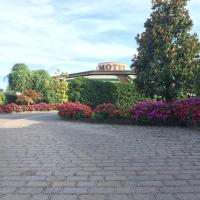 Hotel Motel Luna, hotel u blizini zračne luke 'Zračna luka Milano Linate - LIN', Segrate