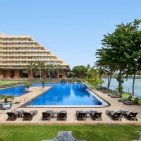 Cinnamon Lakeside, hotel em Fort, Colombo