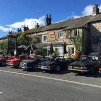 The Game Cock Inn, hotel in Austwick