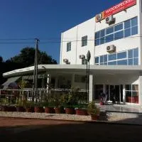 Woodpecker Resort Hotel、バンジュールにあるバンジュール国際空港 - BJLの周辺ホテル