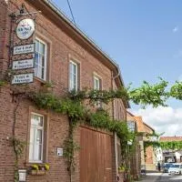 Gasthaus zur Linde، فندق في Braunweiler