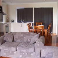 Glenaire apartments at Pontifex, hotel near Strahan Airport - SRN, Strahan