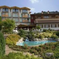 Hotel Miralago, хотел в Bossico