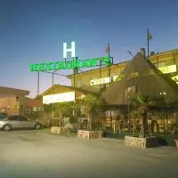 Hotel Mirasierra, מלון בVenta del Baúl