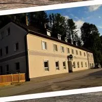 Pension Eder, hotel di Selzthal