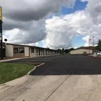 Super 9 Motel Troy, hotel in Troy