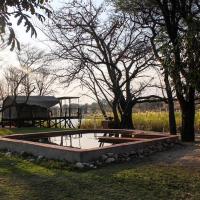 Camp Hogo Kavango，龍杜Rundu Airport - NDU附近的飯店