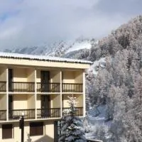 Les Carlines, hotel v mestu Vars