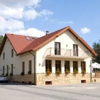 Dworek Biesiadny, ξενοδοχείο σε Radzewice