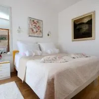 Apartmani Gloria, хотел в Бродарика