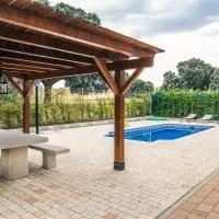 El Encinar, hotel i Maello