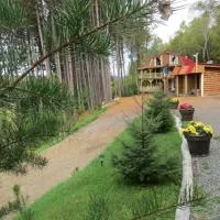 Saint Roch de Mekinac में, होटल La maison sous les arbres