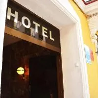 Hotel El Coloso, viešbutis mieste Cheres de la Frontera