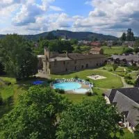 VVF Château sur la Vienne Lac de Vassivière, hotel em Nedde