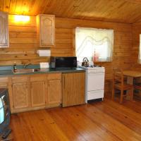 Robin Hill Camping Resort One-Bedroom Cottage 8