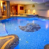 Hotel Balaton Fonyód، فندق في فونيود