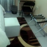 Fahms Self Catering, hotel u gradu Letlhakawe