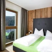 Familyparadies GAMPLALM, ξενοδοχείο σε Lana