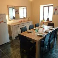 La petite maison, hotel Tauves városában