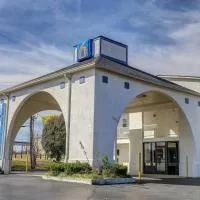 Motel 6-Dickson, TN, hotel v destinaci Dickson