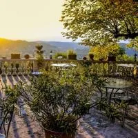 Logis Hôtel La Bellaudière, hotel v mestu Grasse