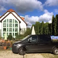 Hotel Lindenthal, хотел в Лайпциг