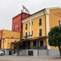 Hotel Blue Ribbon, hótel í Vercelli