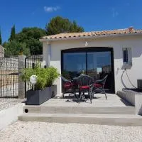 Gite les Coquelicots, hotel Lédenonban