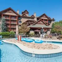 Bearskin Lodge on the River โรงแรมในแกตลิงเบิร์ก