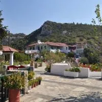 Katina Balos Rooms-Studios, hotel u gradu Koumeika