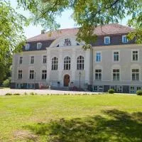 Schloss Zinzow, hotel Zinzow városában