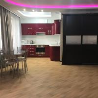 Penthouse studio, hotel perto de Sukhumi Babushara Airport - SUI, Sukhumi