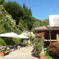 Cangas del Narcea में, होटल Hotel Restaurante Marroncín