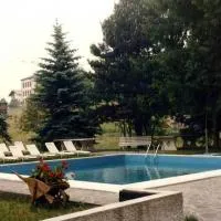 Hotel Due Pini، فندق في باسيلغا دي بيني