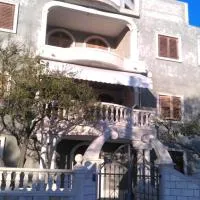 Guest House Marija, hotel di Sumartin