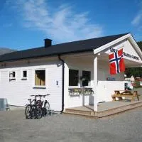 Løkvollstranda camping As, ξενοδοχείο σε Samuelsberg