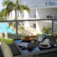 The Boathouse Resort Deluxe Apartments, hotel en Tea Gardens
