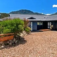 Moon River House, hotel u gradu Pringle Bay