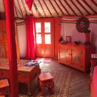 Au Soleil Mongol، فندق في سوريد