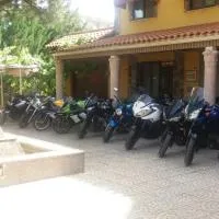 Isis de Cuenca Alojamiento Superior especial para Moteros con Piscina, hotel v destinaci Arcas