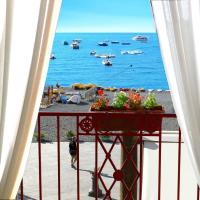 Villa Costanzo beachfront air conditioning and free wi-fi, hotel v destinaci Positano