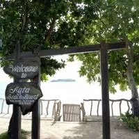 Agta Beach Resort โรงแรมในBiliran
